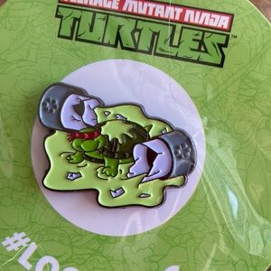 Loot crate ninja turtle Raphael pin